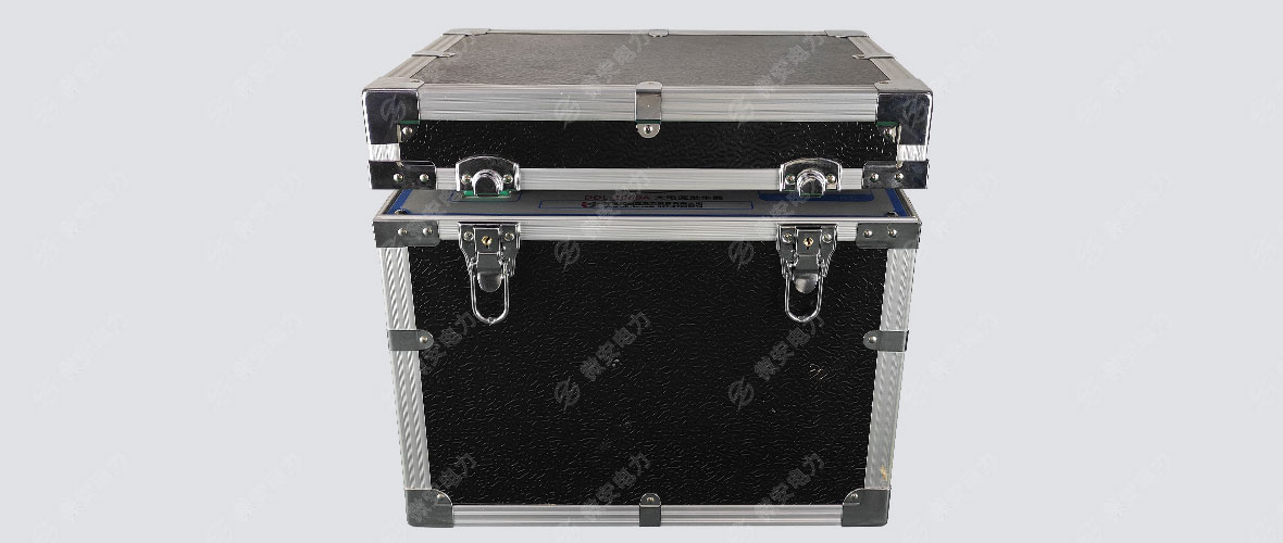 便攜式大電流發(fā)生器外觀