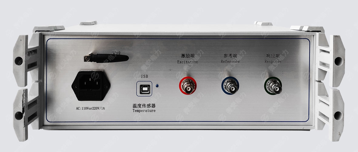 變壓器繞組變形測試儀背部 變壓器繞組變形測試儀背部